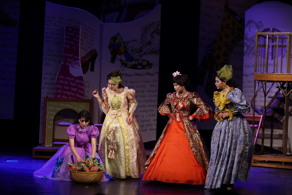 Lọ Lem trên sân khấu kịch không còn chờ phép màu - ảnh 2