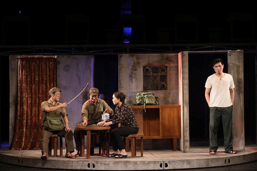 Vở kịch “Quân khu Nam Đồng” mở rộng định nghĩa “gia đình“ - ảnh 1