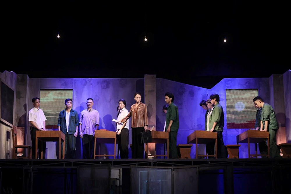 Vào vai cô giáo Vân trong “Quân khu Nam Đồng”, Lương Thu Trang gặp nhiều thử thách - ảnh 2