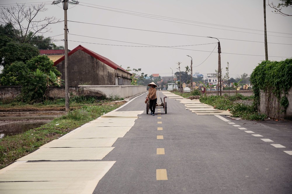 Làng dệt chiếu Hới trong thời đại mới - ảnh 1
