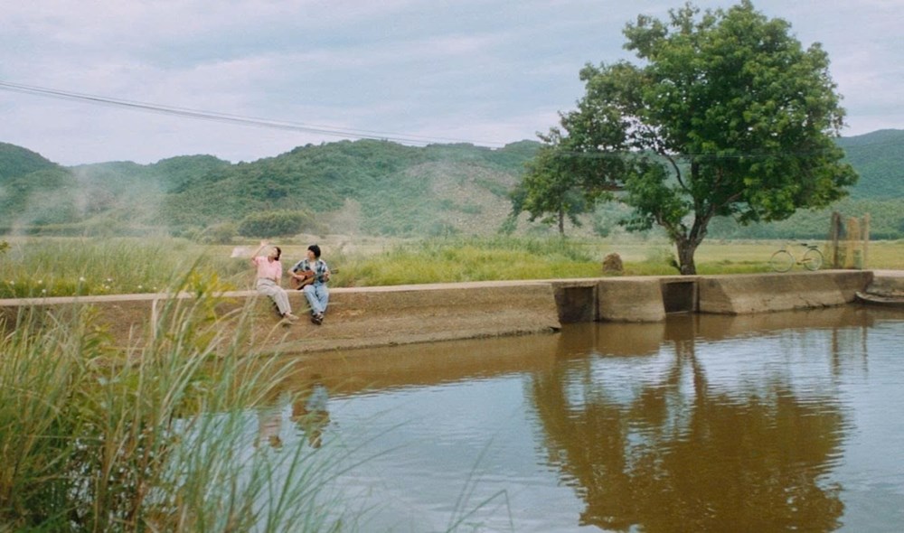 Bộ phim “Hẹn em ngày nhật thực” không ồn ào nhưng vẫn “thắng lớn” - ảnh 1