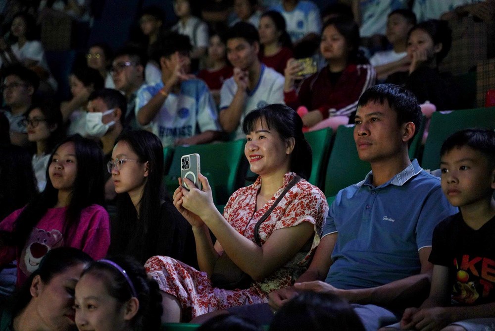 “Bữa tiệc” từ “Gala xiếc và ảo thuật ba miền” thu hút khán giả dịp lễ - ảnh 11