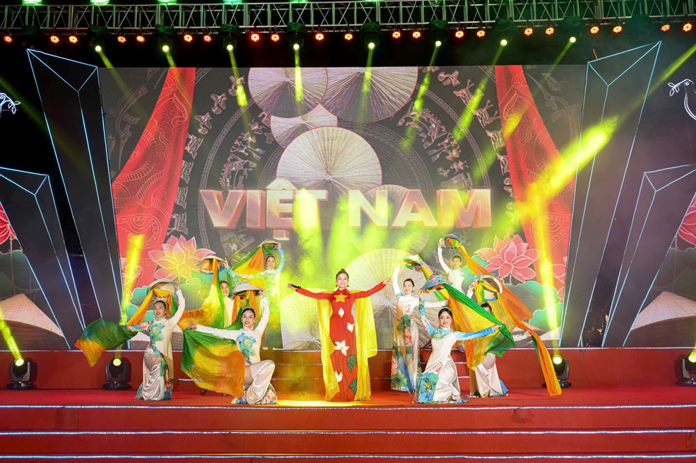 Nhà hát Múa rối Thăng Long góp sắc màu nghệ thuật trong những ngày lễ lớn - ảnh 4