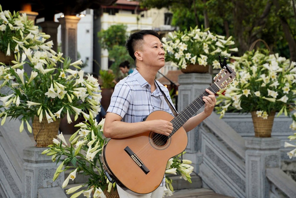 Nghệ thuật khuấy động không gian công cộng Hà Nội dịp lễ 30.4 – 1.5 - ảnh 3