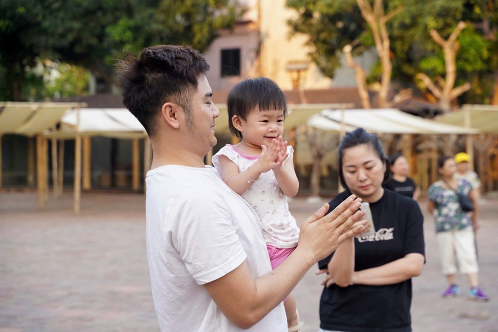 Nghệ thuật khuấy động không gian công cộng Hà Nội dịp lễ 30.4 – 1.5 - ảnh 6