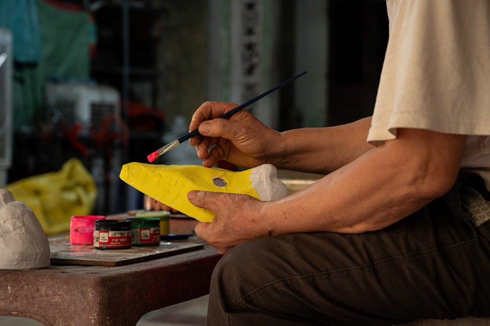 Giữ trọn kí ức tuổi thơ qua những chiếc mặt nạ giấy bồi - ảnh 9