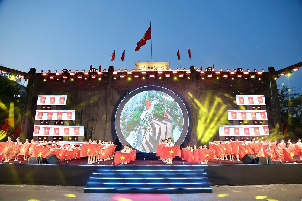 Khởi động chuỗi hoạt động văn hóa, nghệ thuật Lễ hội Hoa Phượng Đỏ 2026 - ảnh 4