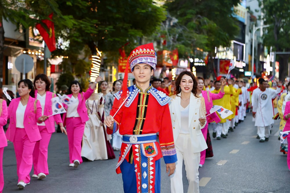 Khởi động chuỗi hoạt động văn hóa, nghệ thuật Lễ hội Hoa Phượng Đỏ 2026 - ảnh 6