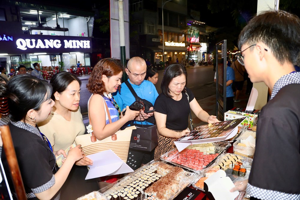 Khởi động chuỗi hoạt động văn hóa, nghệ thuật Lễ hội Hoa Phượng Đỏ 2026 - ảnh 7