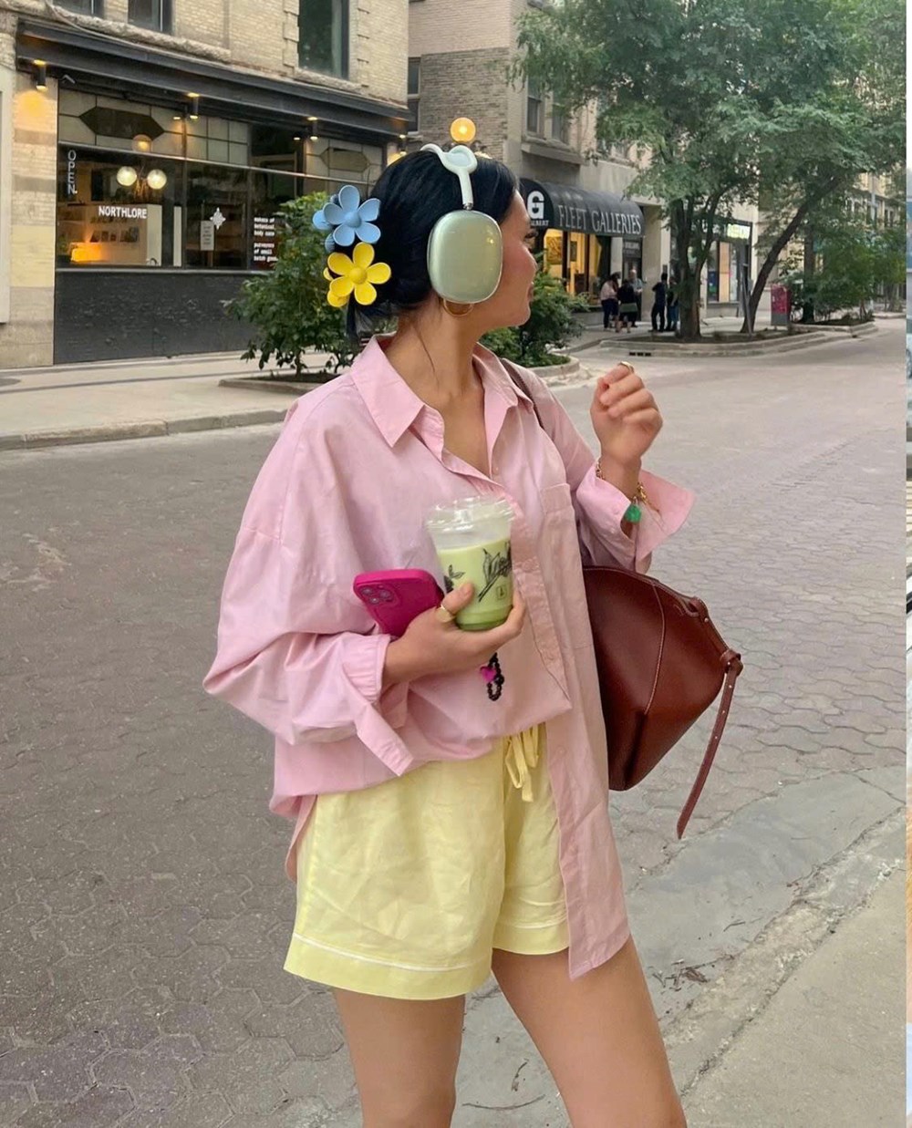 Quần short màu sắc “khuấy đảo” tủ đồ mùa hè của các cô nàng - ảnh 2