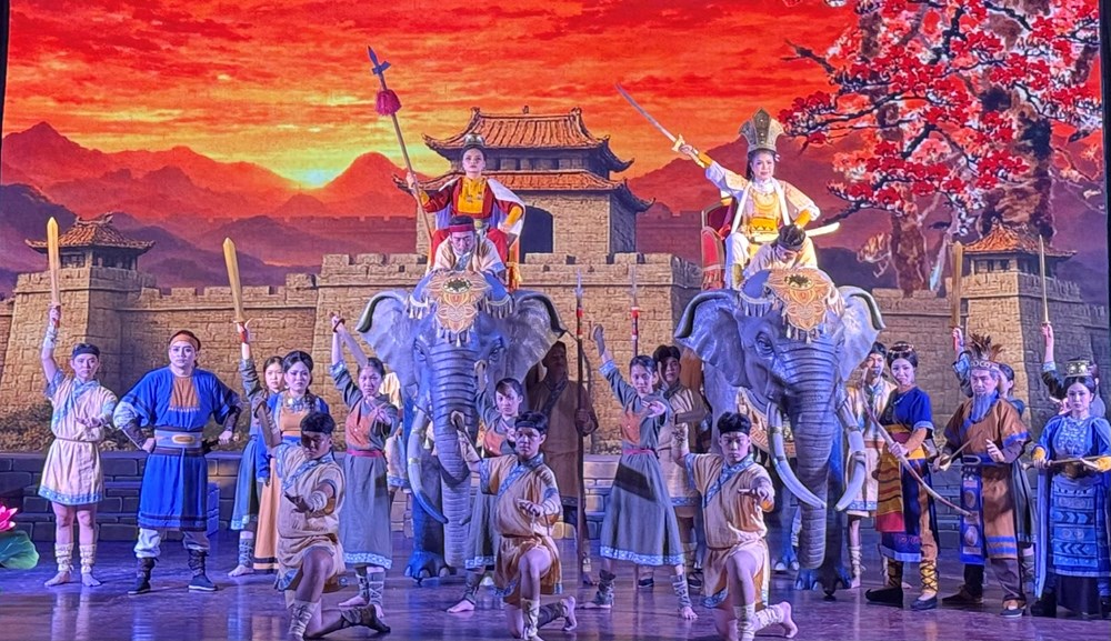 Đoàn Nghệ thuật Cải lương Vàm Cỏ: Làm mới “Tiếng trống Mê Linh” từ mạch nguồn cải lương sử Việt - ảnh 3