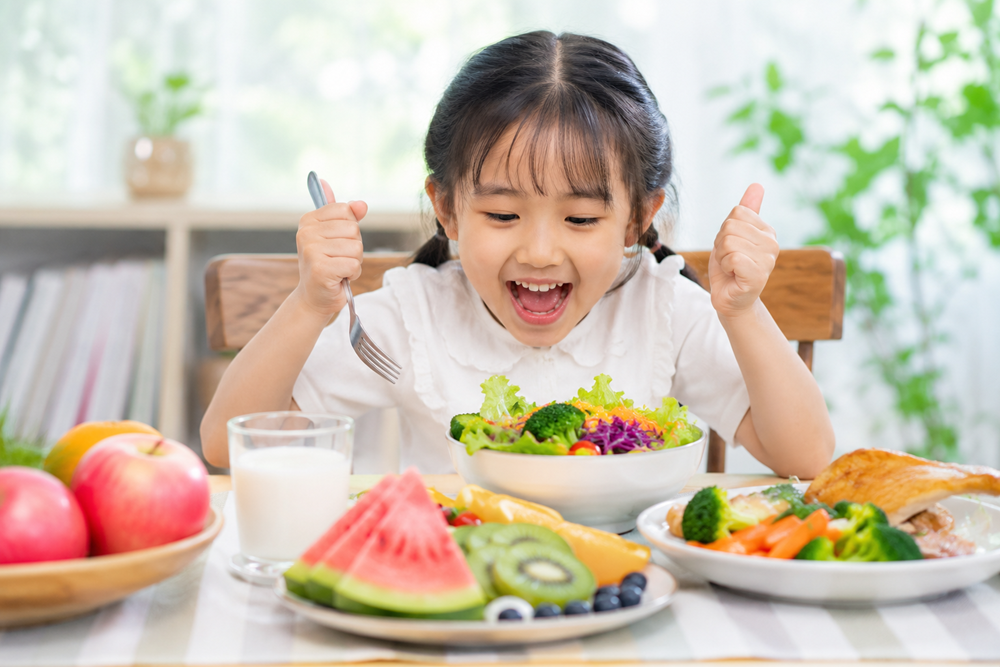 Bữa ăn mùa hè cho trẻ: Ngon miệng, đủ chất trong mùa nắng nóng - ảnh 2