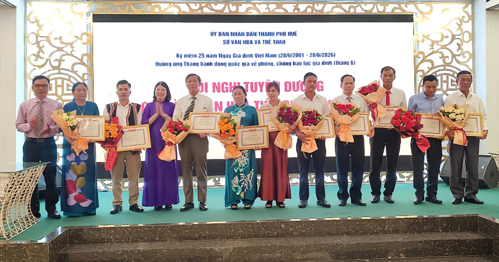 38 gia đình văn hóa tiêu biểu được tôn vinh tại Huế - ảnh 1