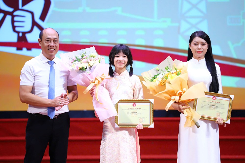 Lần đầu tổ chức, cuộc thi viết về bữa cơm gia đình tạo sức hút lớn - ảnh 3
