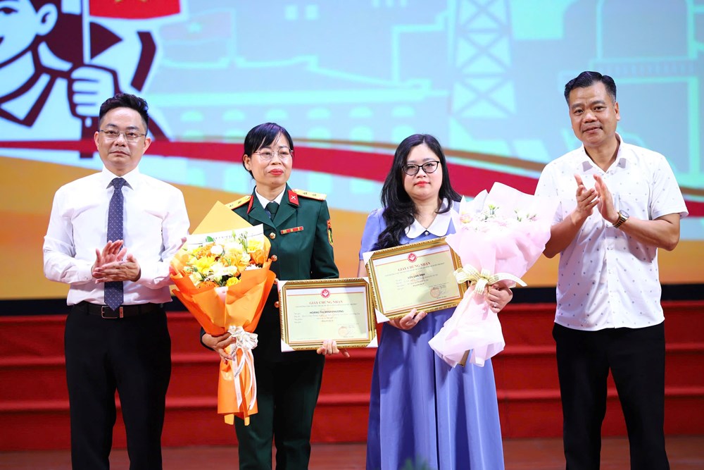 Lần đầu tổ chức, cuộc thi viết về bữa cơm gia đình tạo sức hút lớn - ảnh 4