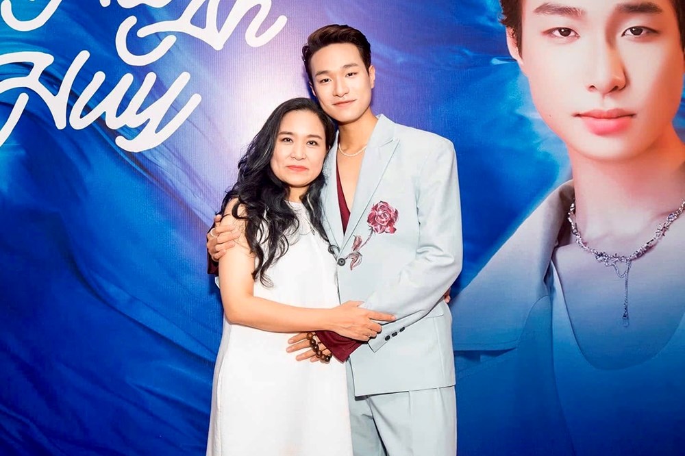 Là con nhà nòi, càng phải tự khẳng định mình trong nghệ thuật - ảnh 1