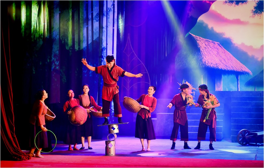 Từ đặt hàng đến tự chủ: Vở xiếc cải lương “Trần Nhân Tông” tìm sức sống dài lâu - ảnh 4