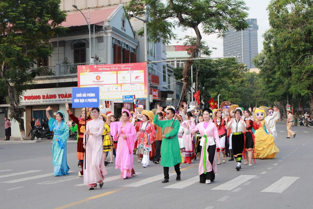 Hải Phòng “đánh thức” không gian văn hóa - ẩm thực về đêm - ảnh 3
