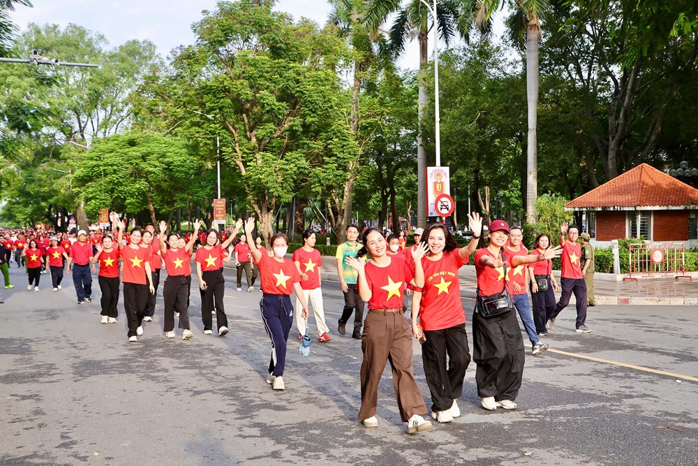 TP. Hải Phòng hưởng ứng chương trình đi bộ “Cùng Việt Nam tiến bước” năm 2026 - ảnh 5