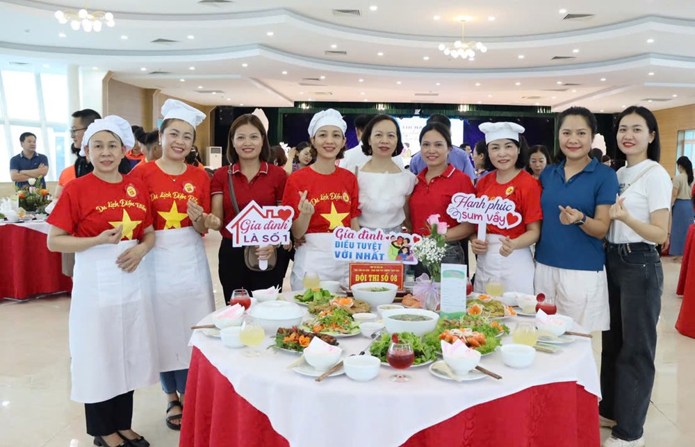 Kỳ cuối - Chia sẻ để kết nối, đừng biến mái nhà thành “phông nền” - ảnh 2