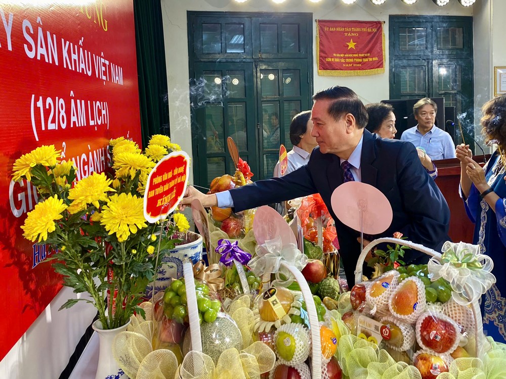 Hội Sân khấu Hà Nội tổ chức kỷ niệm Ngày Sân khấu Việt Nam lần thứ XVII - ảnh 1
