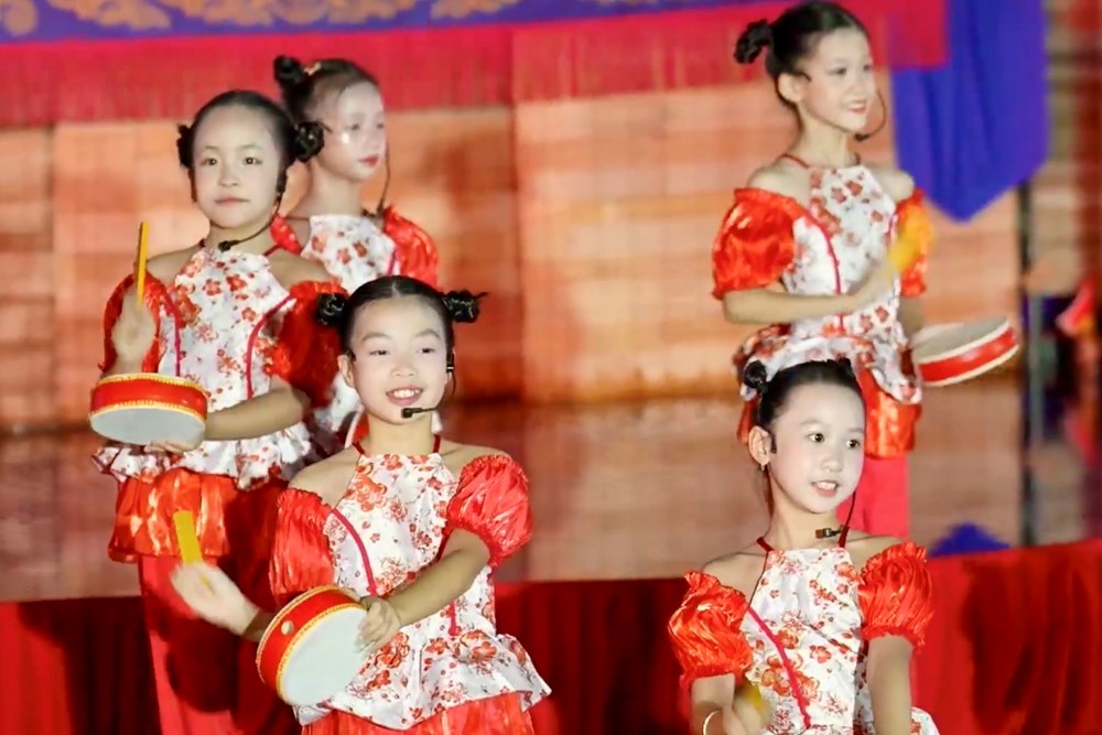 Phường Tây Hồ mang Trung thu trọn niềm vui đến các em thiếu nhi - ảnh 2