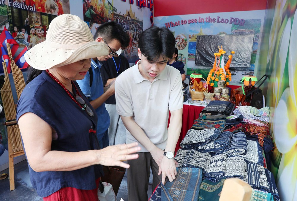 Rộn ràng không gian trải nghiệm trong Lễ hội Văn hóa thế giới tại Hà Nội lần thứ hai - ảnh 18