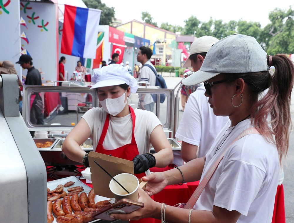 Khám phá ẩm thực các quốc gia tại Lễ hội Văn hóa thế giới tại Hà Nội lần thứ hai - ảnh 4