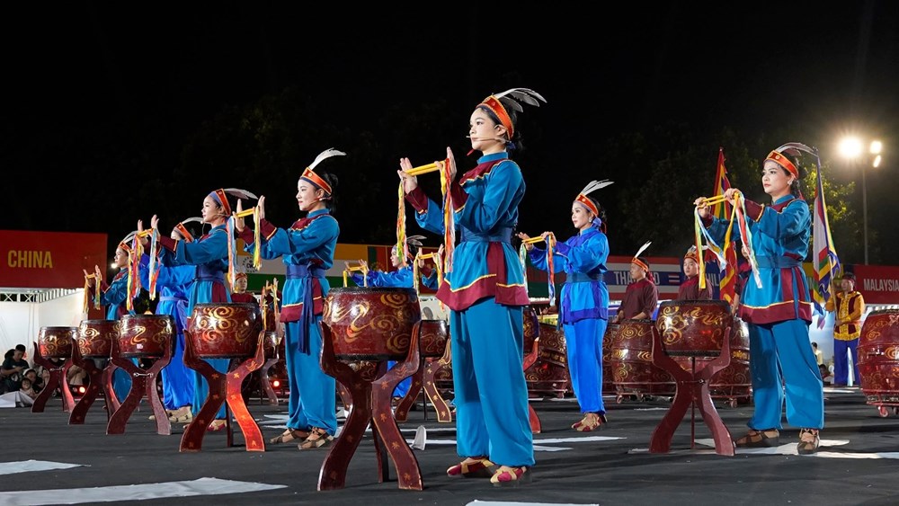 Tuồng, chèo, cải lương lan tỏa tại Lễ hội Văn hóa thế giới tại Hà Nội lần thứ hai - ảnh 2