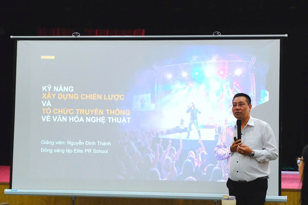 Khai giảng Lớp bồi dưỡng kiến thức truyền thông về văn hóa nghệ thuật - ảnh 1