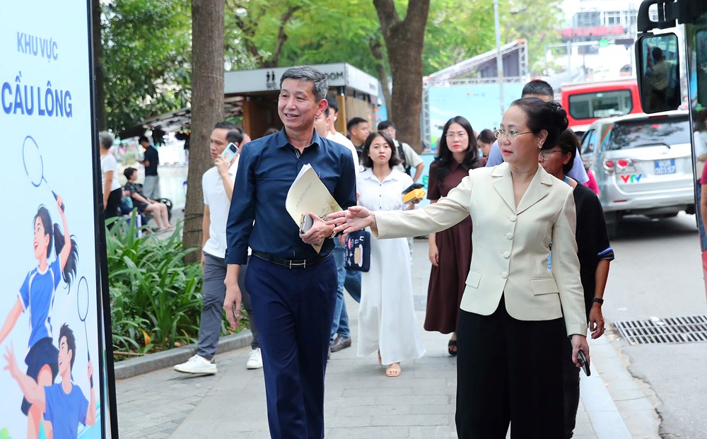 Bộ trưởng Lâm Thị Phương Thanh kiểm tra công tác chuẩn bị Lễ phát động toàn dân tập luyện thể thao - ảnh 4