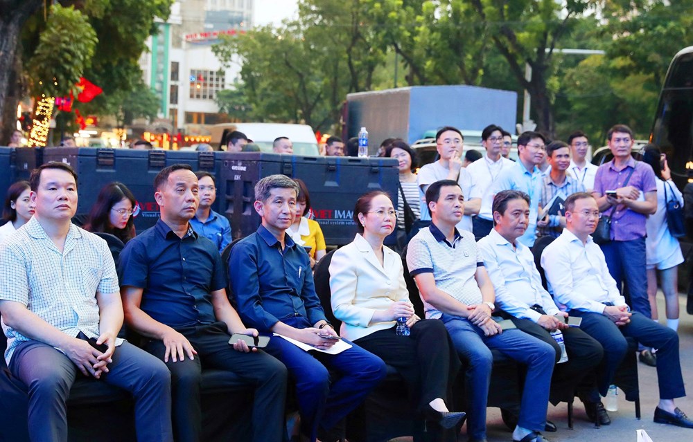Bộ trưởng Lâm Thị Phương Thanh kiểm tra công tác chuẩn bị Lễ phát động toàn dân tập luyện thể thao - ảnh 1