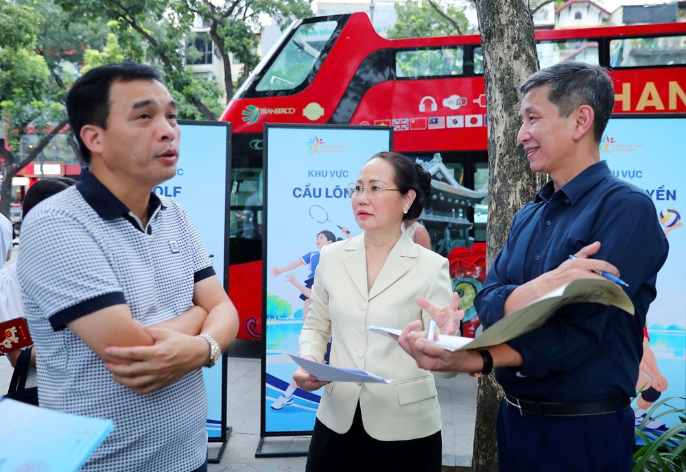 Bộ trưởng Lâm Thị Phương Thanh kiểm tra công tác chuẩn bị Lễ phát động toàn dân tập luyện thể thao - ảnh 3