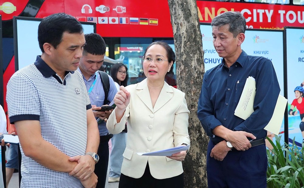 Bộ trưởng Lâm Thị Phương Thanh kiểm tra công tác chuẩn bị Lễ phát động toàn dân tập luyện thể thao - ảnh 2