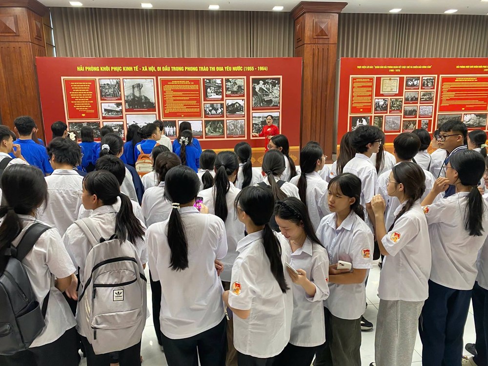 Hải Phòng: Triển lãm “80 năm Hải Phòng làm theo lời Bác” - ảnh 3