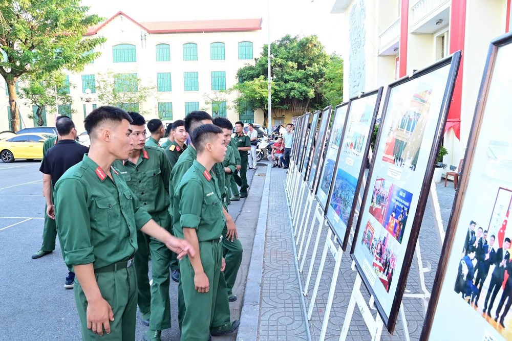 Hải Phòng: Triển lãm “80 năm Hải Phòng làm theo lời Bác” - ảnh 2