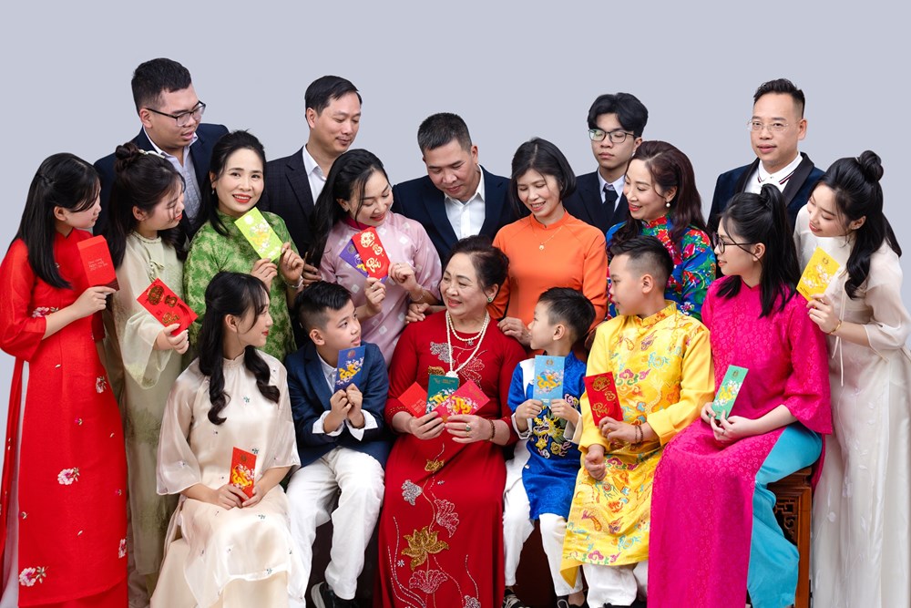 Bài 2 - Khi con đã lớn, đừng để cha mẹ cô đơn - ảnh 1