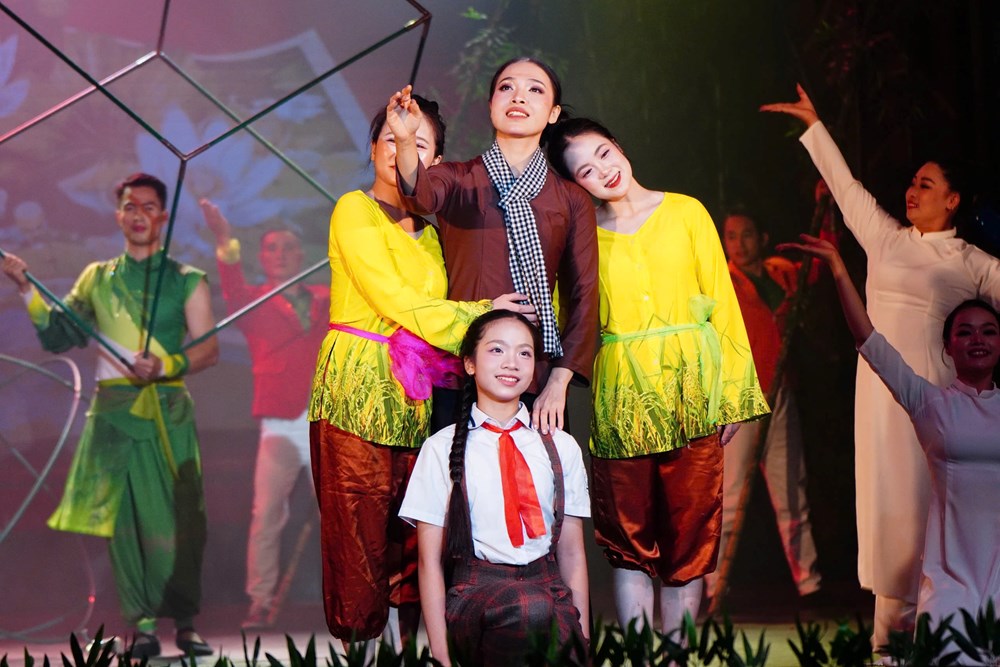 Gửi lời tri ân người phụ nữ Việt Nam qua ngôn ngữ xiếc - ảnh 7