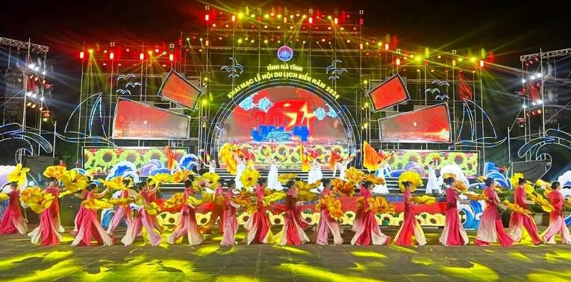 Khai trương du lịch biển “Hà Tĩnh- Thanh âm ngày nắng mới” - ảnh 2