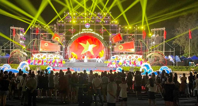 Khai trương du lịch biển “Hà Tĩnh- Thanh âm ngày nắng mới” - ảnh 5