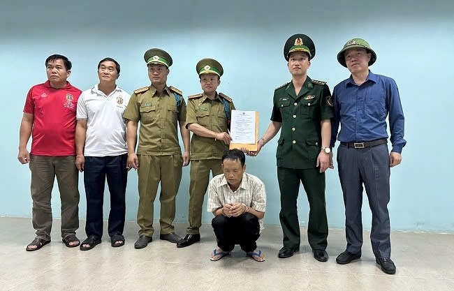 Bắt giữ đối tượng truy nã đặc biệt nguy hiểm lẩn trốn nước ngoài - ảnh 2