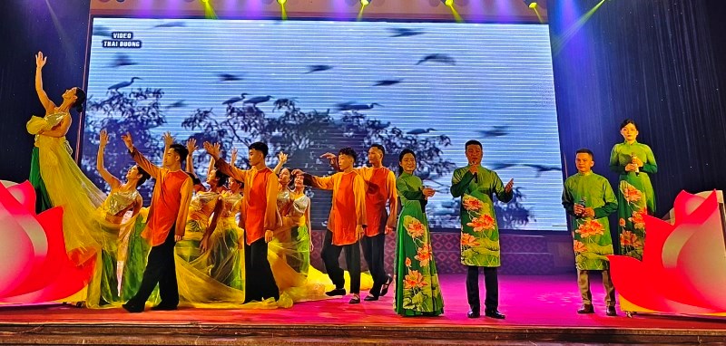 Cuộc thi Tuyên truyền, giới thiệu sách chủ đề ‘Lời của Bác Hồ - Lời của non sông’ - ảnh 4