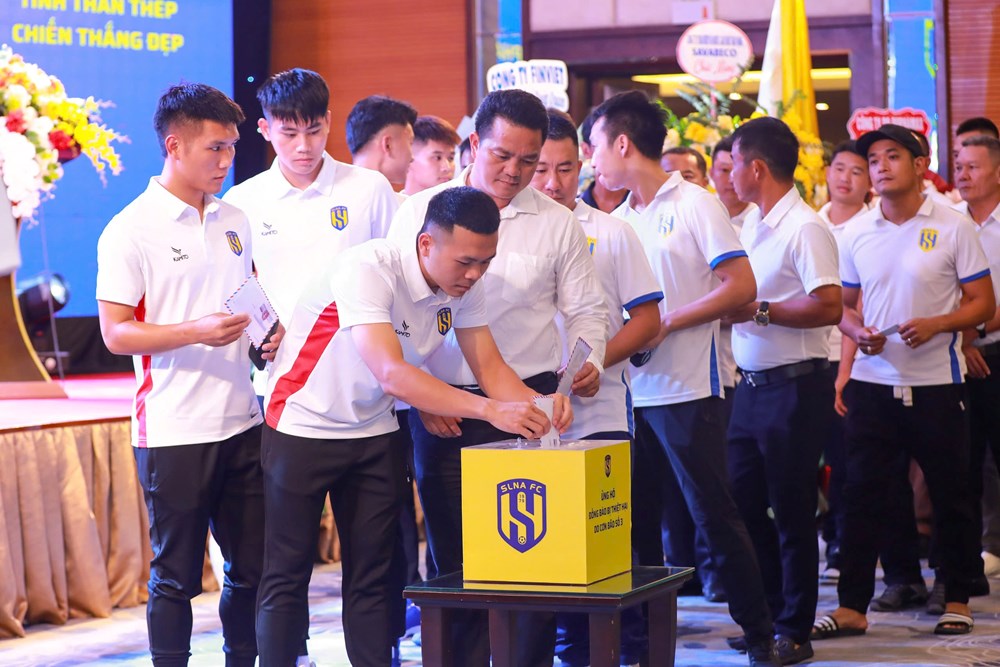 CLB Sông Lam Nghệ An tổ chức lễ xuất quân mùa giải 2024 - 2025 - ảnh 1
