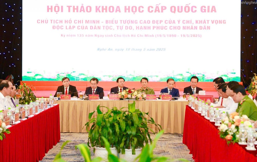 “Chủ tịch Hồ Chí Minh - Biểu tượng cao đẹp của ý chí, khát vọng độc lập của dân tộc, tự do, hạnh phúc cho nhân dân” - ảnh 2