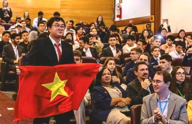 Chàng trai “vàng” xứ Nghệ chinh phục đỉnh cao Olympic hóa học quốc tế Mendeleev - ảnh 1