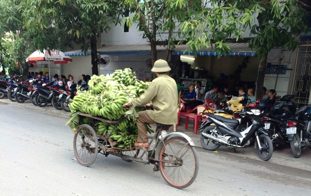 Lao động oằn mình mưu sinh trong “chảo lửa” xứ Nghệ - ảnh 8