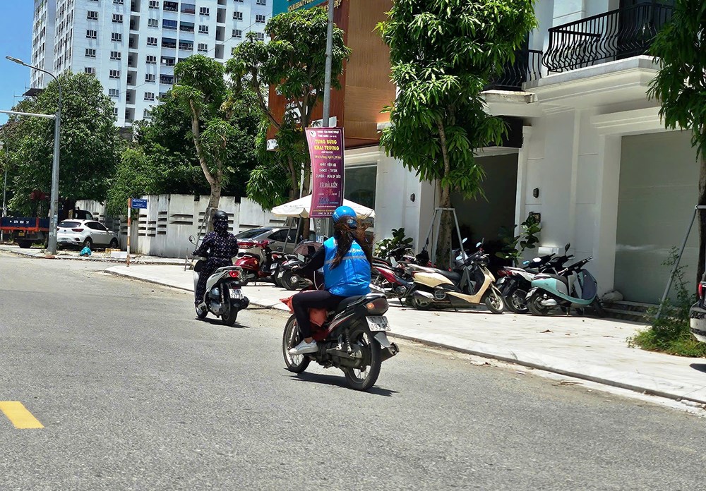 Lao động oằn mình mưu sinh trong “chảo lửa” xứ Nghệ - ảnh 3