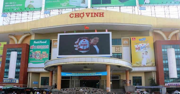 Tiểu thương chợ Vinh trở lại kinh doanh sau thời gian “đóng băng“ - ảnh 1