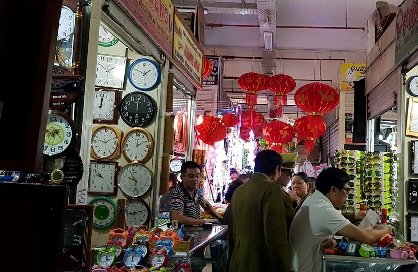 Tiểu thương chợ Vinh trở lại kinh doanh sau thời gian “đóng băng“ - ảnh 3