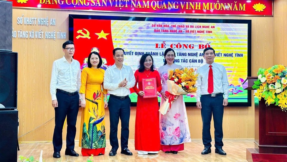 Công bố Quyết định thành lập Bảo tàng Nghệ An - Xô viết Nghệ Tĩnh - ảnh 1